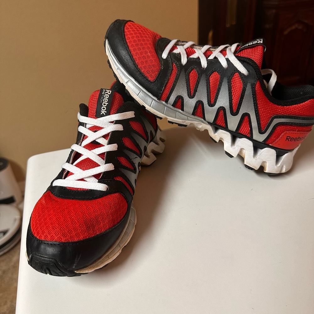 Reebok‎ women’s shoes size 5